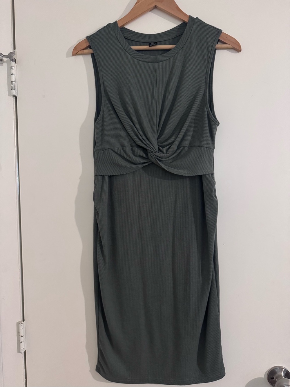 SHEIN Olive Twist-Front Sleeveless Maternity Dress